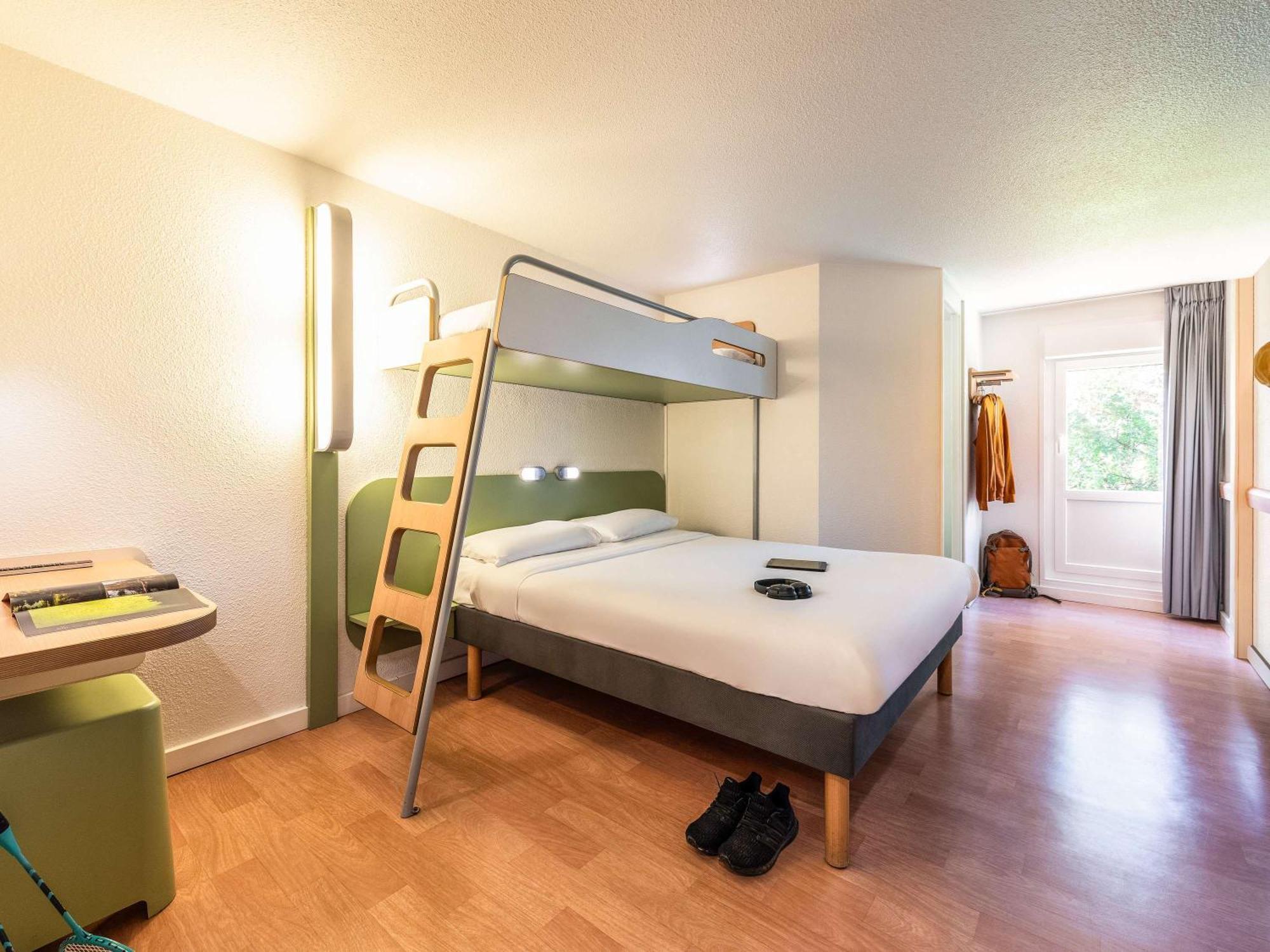 Ibis Budget Villefranche Limas Ngoại thất bức ảnh