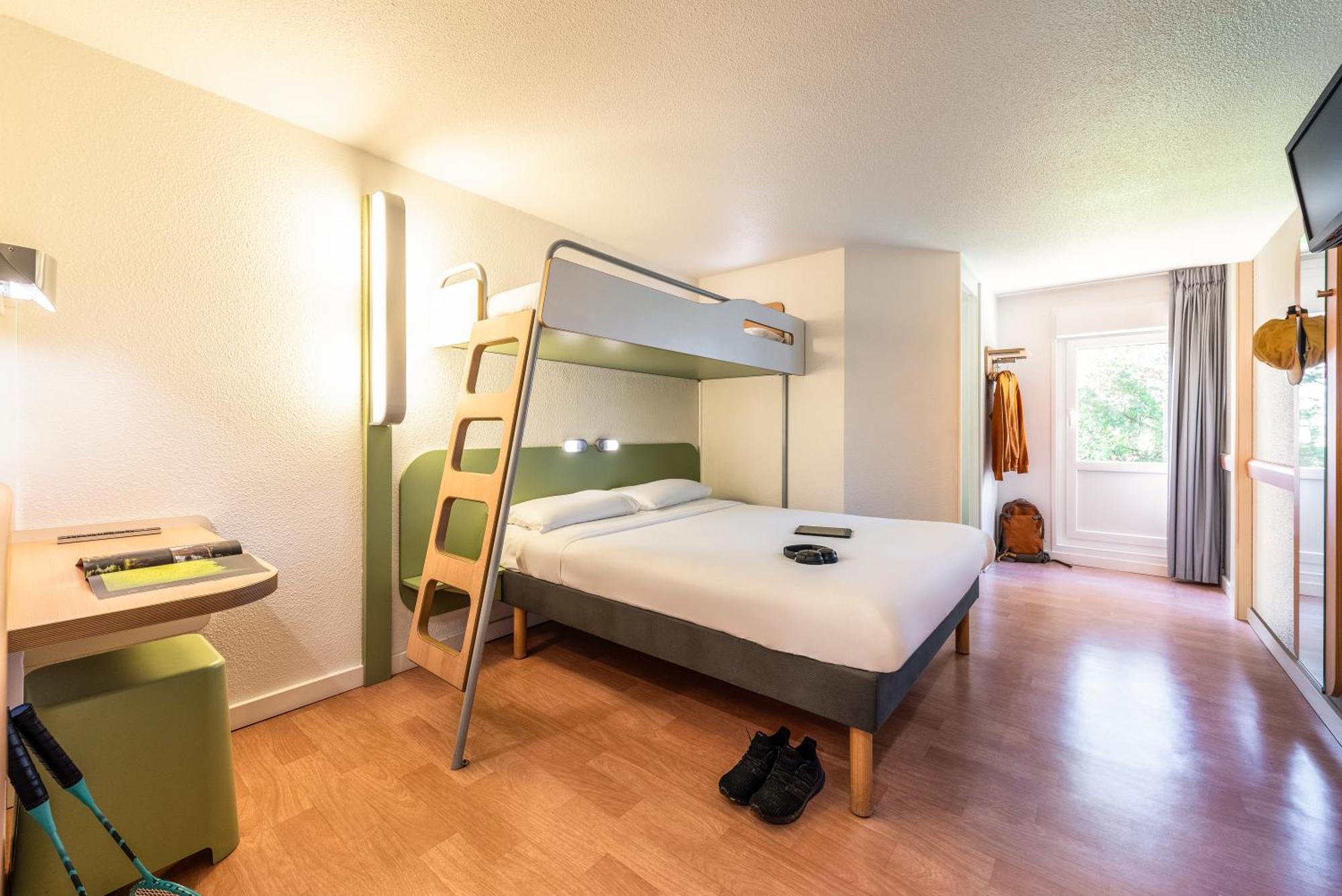 Ibis Budget Villefranche Limas Ngoại thất bức ảnh