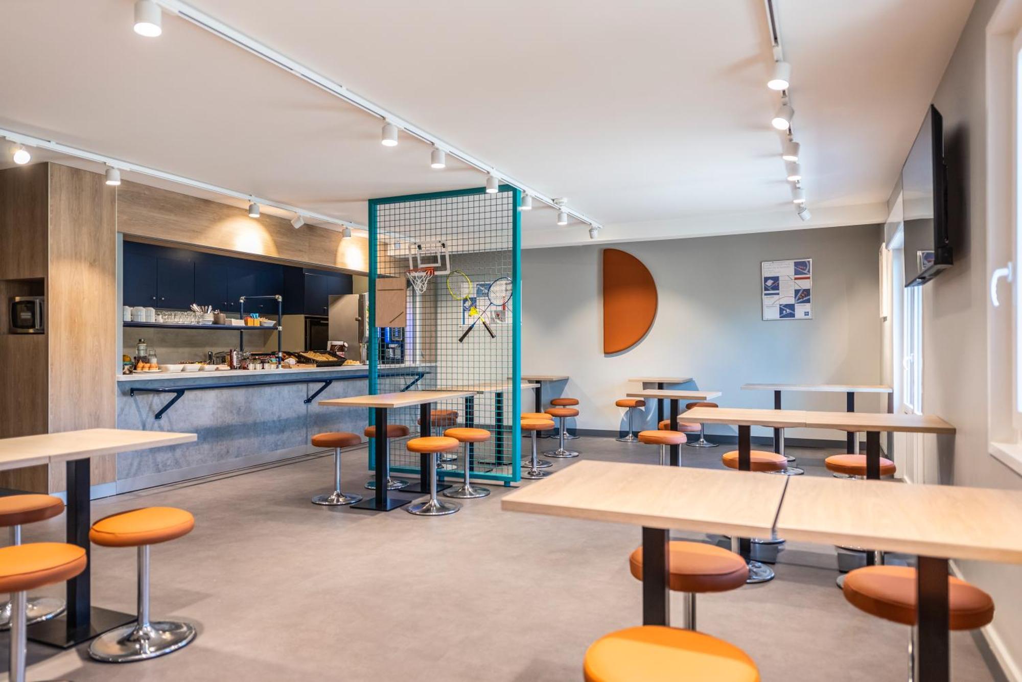Ibis Budget Villefranche Limas Ngoại thất bức ảnh