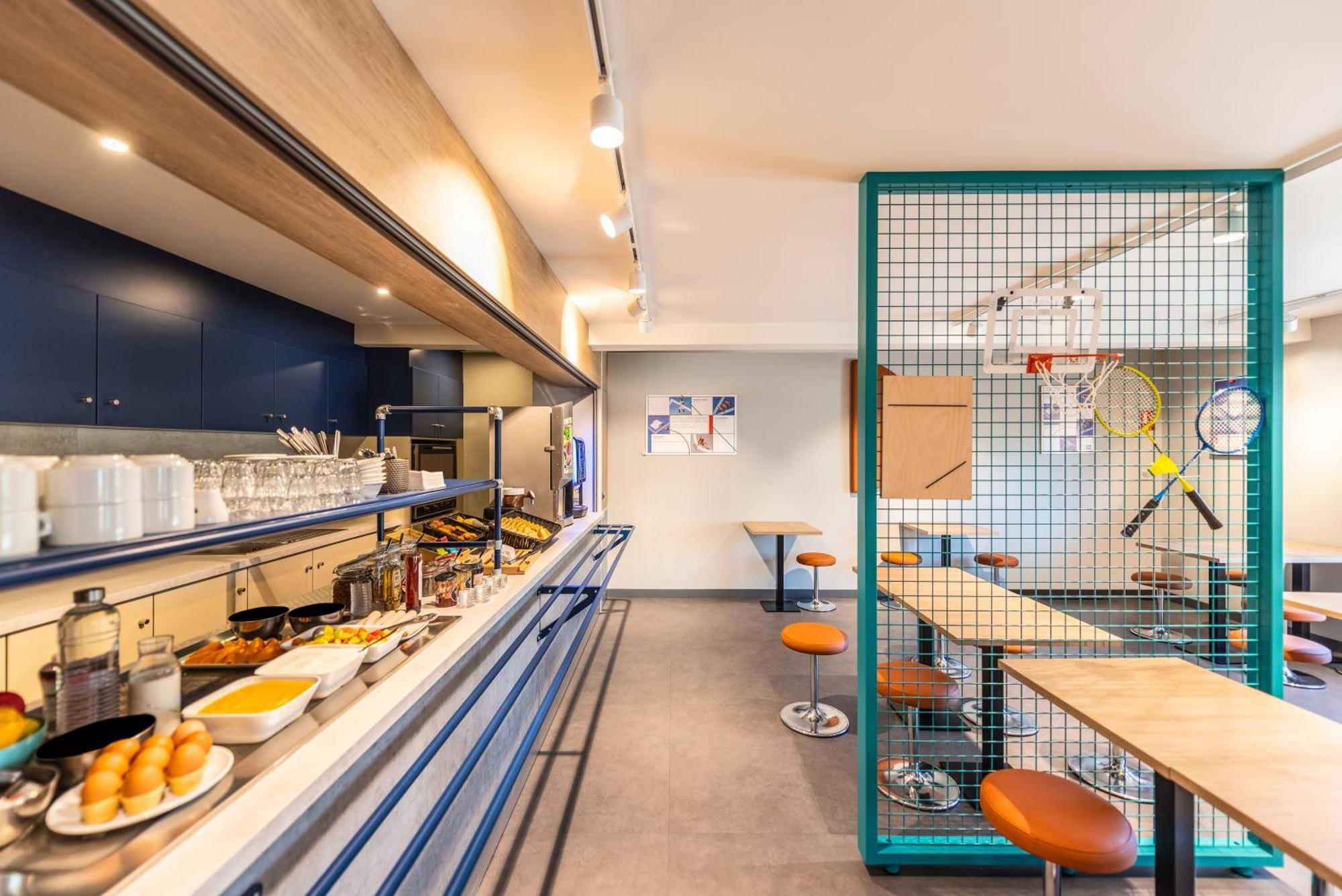 Ibis Budget Villefranche Limas Ngoại thất bức ảnh