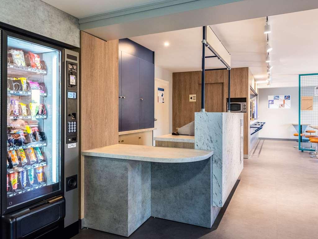 Ibis Budget Villefranche Limas Ngoại thất bức ảnh